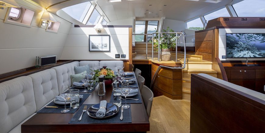 RADIANCE | 2000 37m (121′) Luxury Sailing Yacht built by Dutch shipyard Bayards