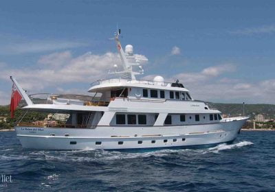 hakvoort-beeldsnijder-steel-trawler-long-range-cruiser-motor-yacht-for-sale-01