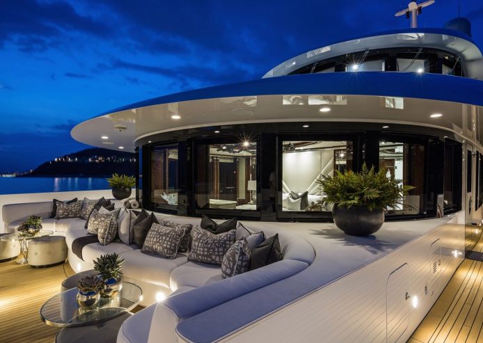 11.11 | 2015 63m (206′9″) Luxury Steel Motor Yacht from renowned Italian shipyard BENETTI