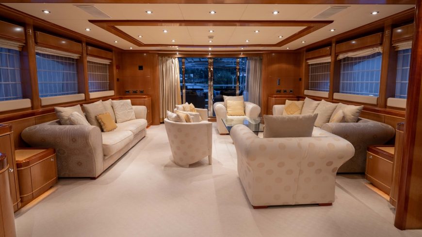 Agatha | 2006 39.01m (128′) Luxury Motor Yacht from the Italian shipyard CRN