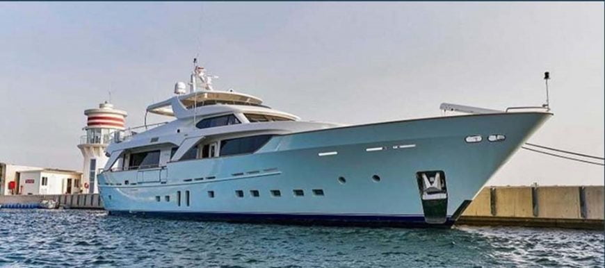 BLUE BERRY | 2014 32m (105ft) Luxury Motor Yacht from Italian shipyard BENETTI SD