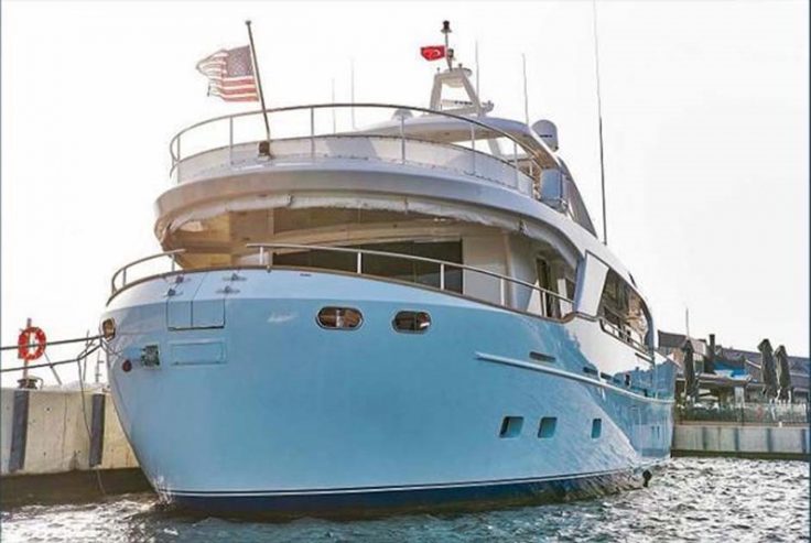 BLUE BERRY | 2014 32m (105ft) Luxury Motor Yacht from Italian shipyard BENETTI SD