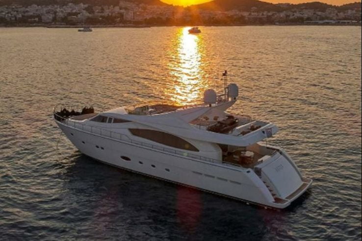 ELITE | 2004 27m (89ft) Motor Yacht from Italian shipyard FERRETTI