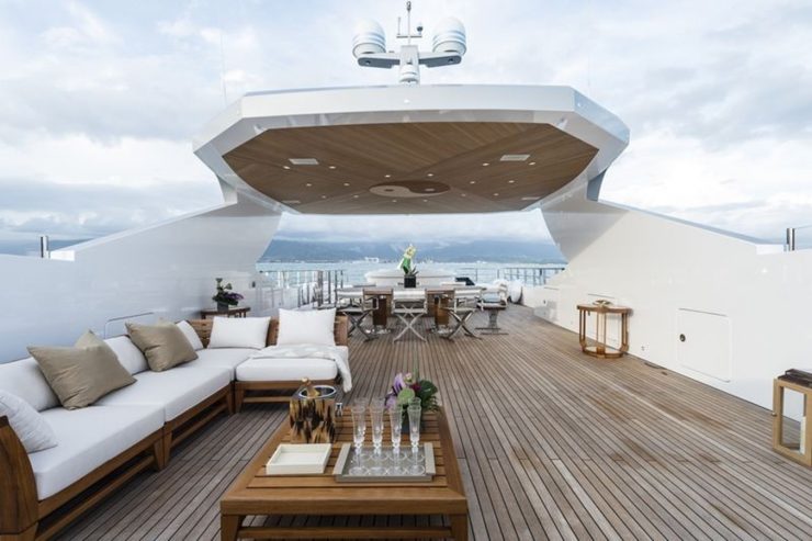 FLYING DRAGON | 2014 45m (147ft) Luxury Motor Yacht from Italian shipyard Admiral Yachts