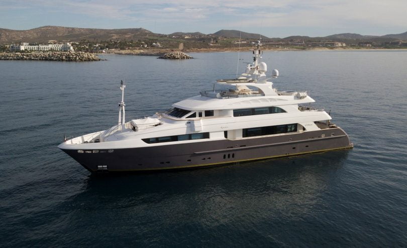 KOMOKWA | 2010 41m (135′) Tri-Deck Luxury Motor Yacht built by Horizon