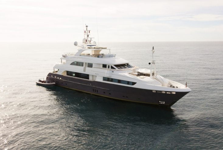 KOMOKWA | 2010 41m (135′) Tri-Deck Luxury Motor Yacht built by Horizon