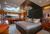 KOMOKWA | 2010 41m (135′) Tri-Deck Luxury Motor Yacht built by Horizon