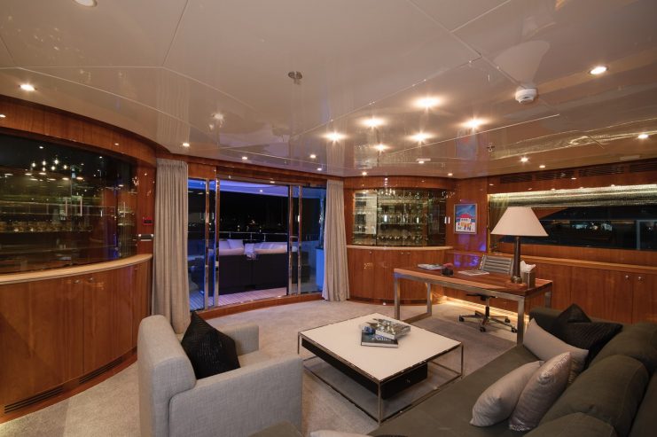 KOMOKWA | 2010 41m (135′) Tri-Deck Luxury Motor Yacht built by Horizon