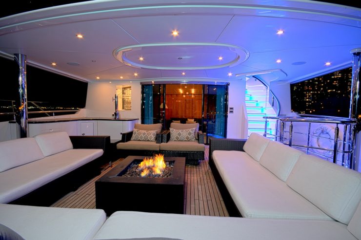 KOMOKWA | 2010 41m (135′) Tri-Deck Luxury Motor Yacht built by Horizon