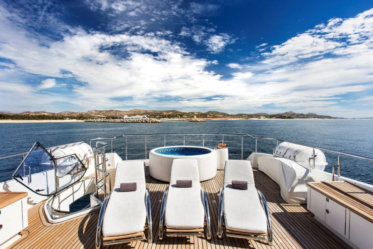 KOMOKWA | 2010 41m (135′) Tri-Deck Luxury Motor Yacht built by Horizon