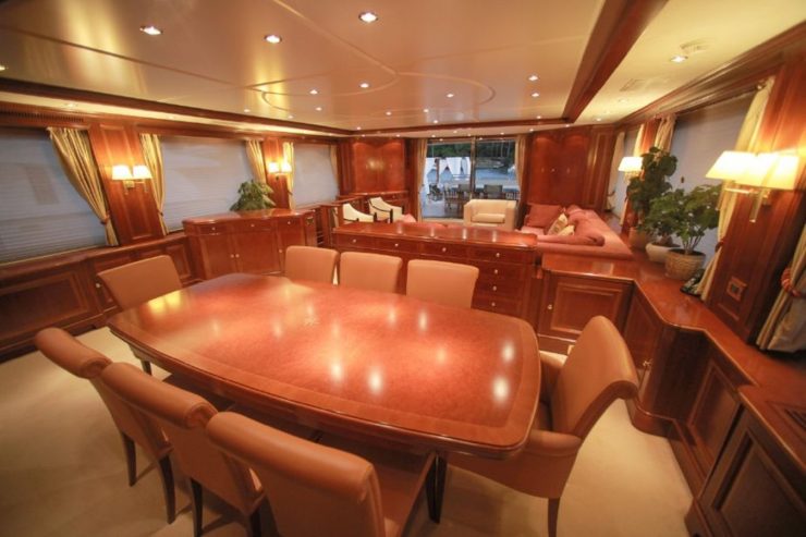 LALIKA | 2006 30m (99ft) Motor Yacht from Italian shipyard BENETTI