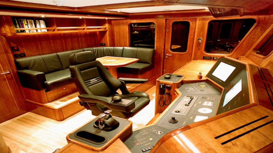 MAVERICK | 2002 95′ Kuipers Doggersbank Motor Yacht