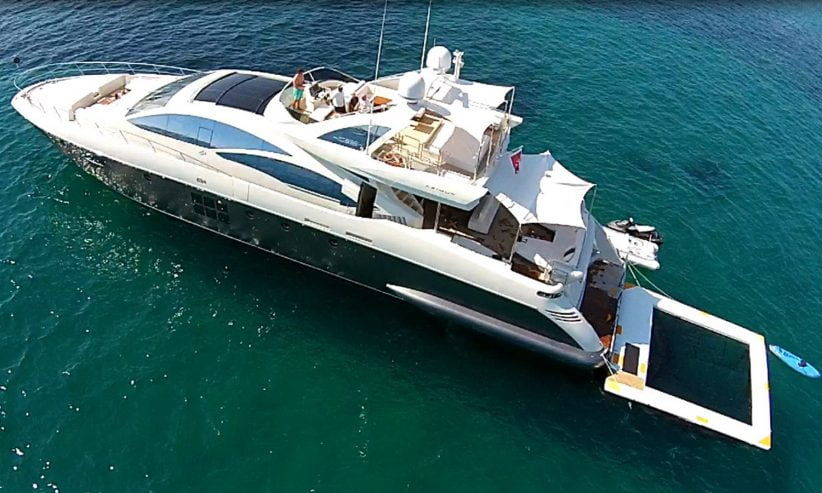 PATRONESS | 2007 31m (102ft) Motor Yacht from Italian shipyard AZIMUT