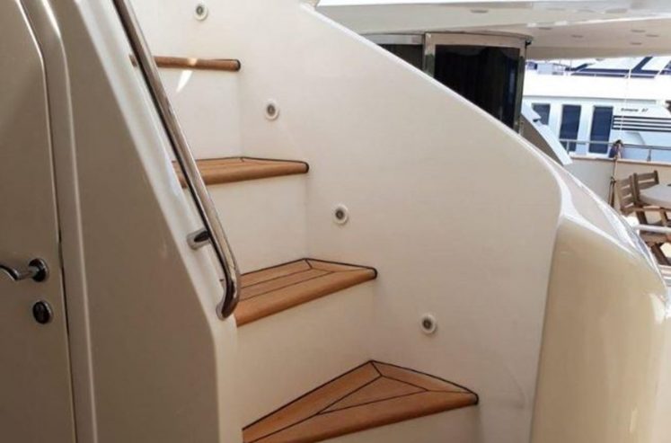 PRINCIPESSA | 2005 29m (94ft) Luxury Motor Yacht from Italian shipyard CUSTOM LINE