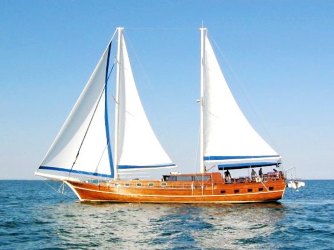 ROYAL MARIS | 2004 33m (108ft) CUSTOM Classic Style Sailing Yacht