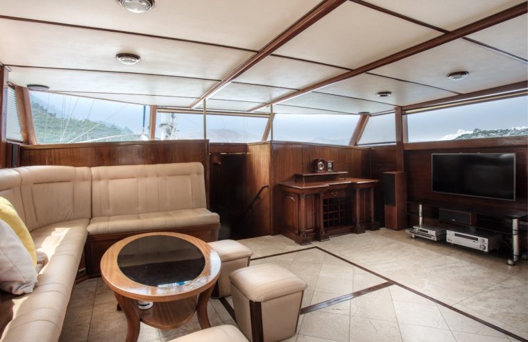 ROYAL MARIS | 2004 33m (108ft) CUSTOM Classic Style Sailing Yacht