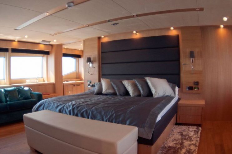 SUN FLOWER | 2011 35m (113ft) Motor Yacht from British shipyard Sunseeker