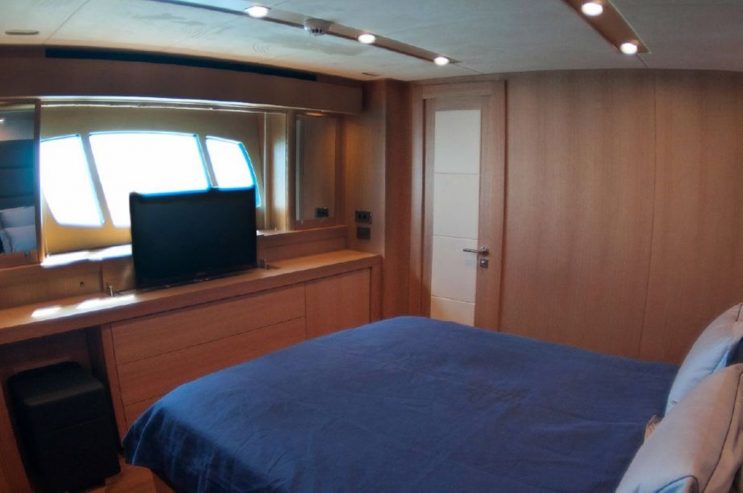 SUN FLOWER | 2011 35m (113ft) Motor Yacht from British shipyard Sunseeker