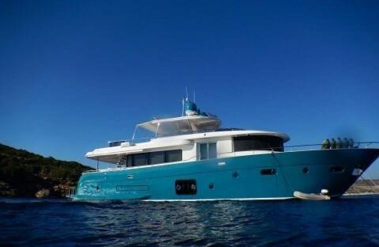 SANGRIA | 2012 24m (79ft) Luxury Motor Yacht from Italian shipyard APREAMARE