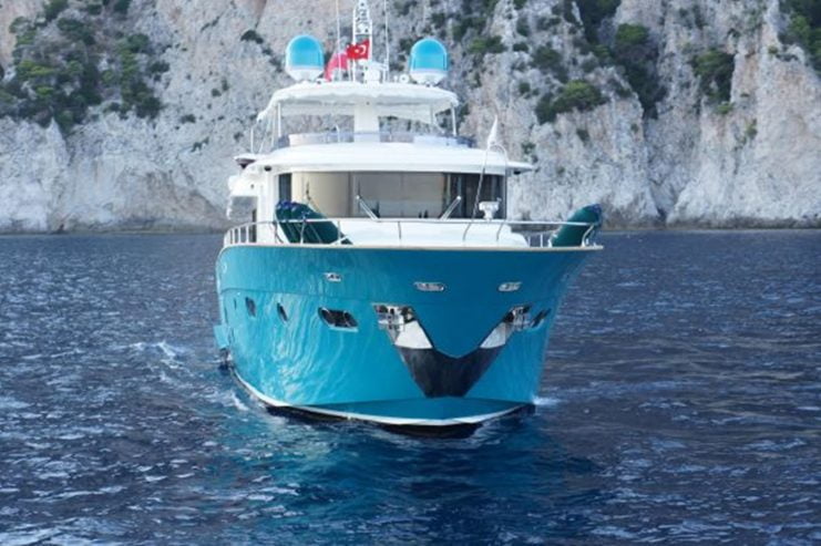 SANGRIA | 2012 24m (79ft) Luxury Motor Yacht from Italian shipyard APREAMARE