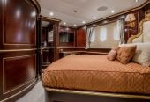 STATUS QUO | 2008 41m (135ft) Luxury Tri-Deck Motor Yacht from American shipyard HORIZON