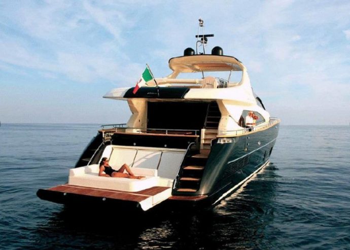 TAURUS | 2010 28m (92ft) Luxury Flybridge Motor Yacht from Italian shipyard RIVA