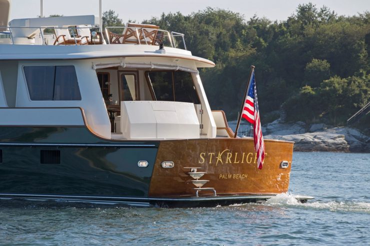 STARLIGHT | 2003 106′ (32.31m) RAY HUNT design Motor Yacht from American shipyard Palmer Johnson