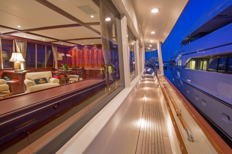 STARLIGHT | 2003 106′ (32.31m) RAY HUNT design Motor Yacht from American shipyard Palmer Johnson