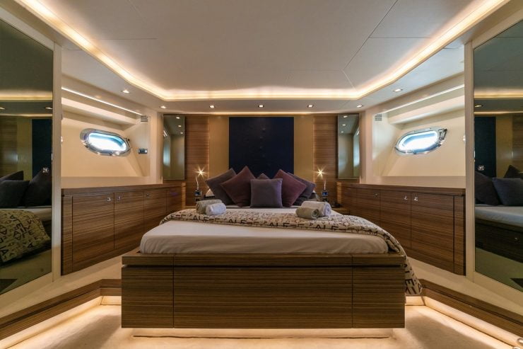 ALE.MIA | 2008 101′ 9″ (31m) Motor Yacht built by Italian Shipyard Italcraft