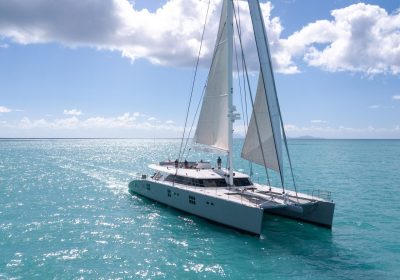 CHE-2010-114-SUNREEF-Catamaran-for-sale-yachtdealz02