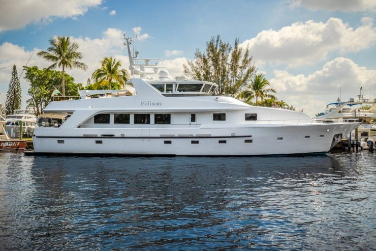 EDISON | 1990 95′ (28.96m) Motor Yacht from American shipyard ADMIRAL MARINE