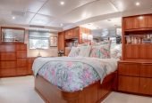 EDISON | 1990 95′ (28.96m) Motor Yacht from American shipyard ADMIRAL MARINE