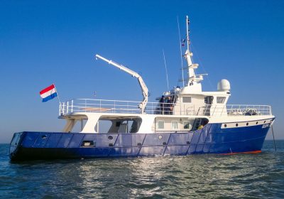 ELENA-1968-86-26.2m-Classic-Steel-Trawler-Explorer-Yacht-from-Dutch-shipyard-KRAMER-BOOY11