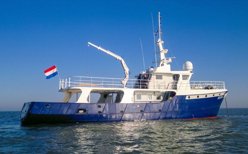 ELENA | 1968 86′ / 26.2m Classic Steel Trawler / Explorer Yacht from Dutch shipyard KRAMER & BOOY