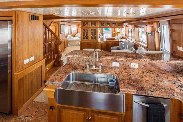 HERCULES | 2006 75′ (22.86m) Trawler Motor Yacht from American shipyard MOLOKAI STRAIT