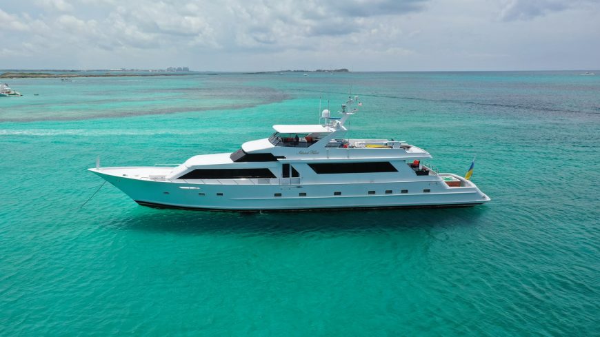 ISLAND TIME | 1991 110′ (33.53m) Motor Yacht from American shipyard BROWARD