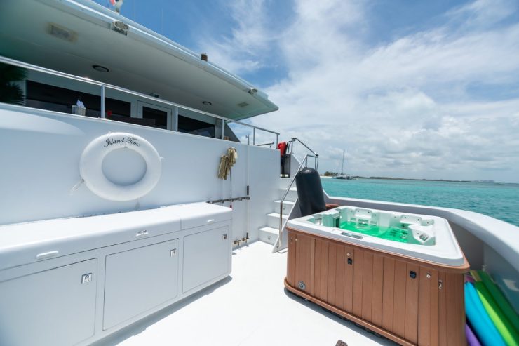 ISLAND TIME | 1991 110′ (33.53m) Motor Yacht from American shipyard BROWARD