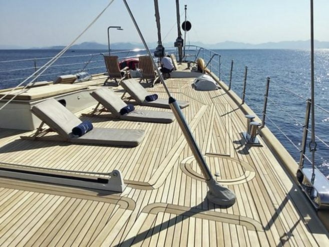 LA LUNA | 1997 53.2m (174′7″) Luxury Steel Motor Sail Yacht from Italian shipyard PERINI NAVI