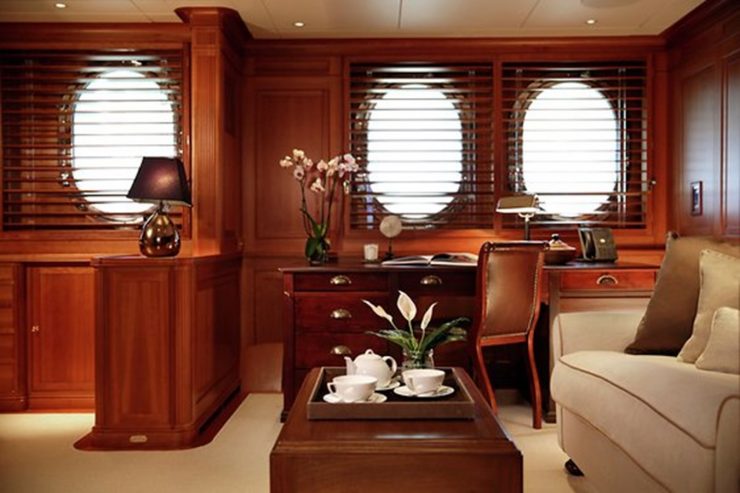 LA LUNA | 1997 53.2m (174′7″) Luxury Steel Motor Sail Yacht from Italian shipyard PERINI NAVI