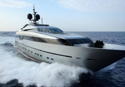 BLISS-EASY-2009-126-422-38.5m-Motor-Yacht-from-Italian-shipyard-SANLORENZO-for-sale-YachtDealz1