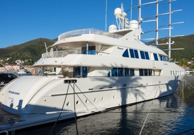 BUSHIDO-2007-131-322-40m-Motor-Yacht-from-Taiwanese-shipyard-HORIZON-for-sale-YachtDealz2