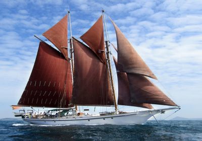 DALLINGHOO-1990-99-1122-30.44m-Steel-Classic-Cruising-Sail-Yacht-from-South-African-shipyard-S.A.-PRITCHARD-for-sale-YachtDealz20