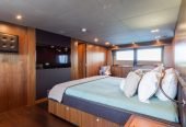 DESEO | 2014 40m (132ft) Luxury Motor Yacht from British shipyard SUNSEEKER