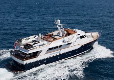 DUNE-1974-85′-26m-Steel-Classic-Luxury-Motor-Yacht-from-iconic-Italian-shipyard-Benetti-for-sale-YachtDealz15