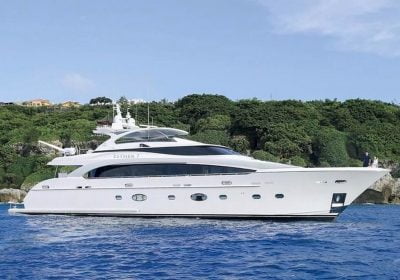 ESTHER-7-2014-109′-11″-33.5m-Luxury-Flybridge-Motor-Yacht-from-Taiwanese-shipyard-HORIZON-for-sale-YachtDealz12