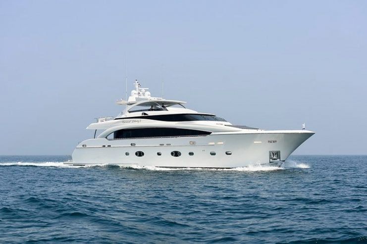 ESTHER 7 2014 33.5m (109′11″) Luxury Flybridge Motor Yacht from Taiwanese shipyard HORIZON