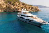 FREEDAY | 2014 40.23m (131.95ft) Luxury Motor Yacht built by Italian shipyard BENETTI