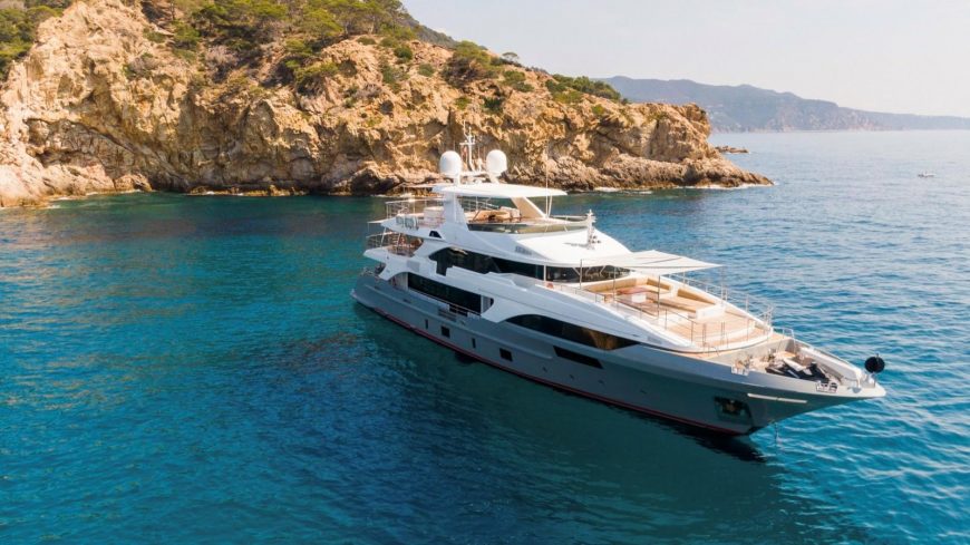 FREEDAY | 2014 40.23m (131.95ft) Luxury Motor Yacht built by Italian shipyard BENETTI