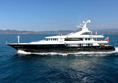 HELIOS-2001-193′-11″-59m-Steel-Luxury-Motor-Yacht-from-renowned-Dutch-shipyard-OCEANCO-for-sale-YachtDealz22