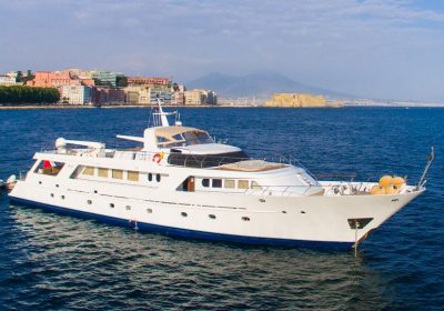 INDIA-1982-116′-35.4m-Benetti-Steel-Classic-Luxury-Motor-Yacht-for-sale-YachtDealz22